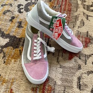 OLD SKOOL PIG SUEDE SHERPA VANS SHOE